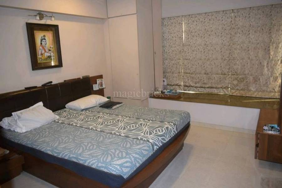 2 BHK Apartment for Sale in Pali Hill Mumbai
