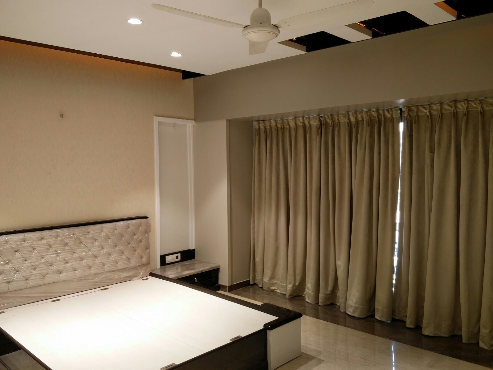 3 BHK Apartment for Rent in Almeida park Mumbai