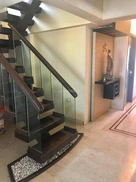 4 BHK Apartment for Sale in Mount Mary Rd Mumbai