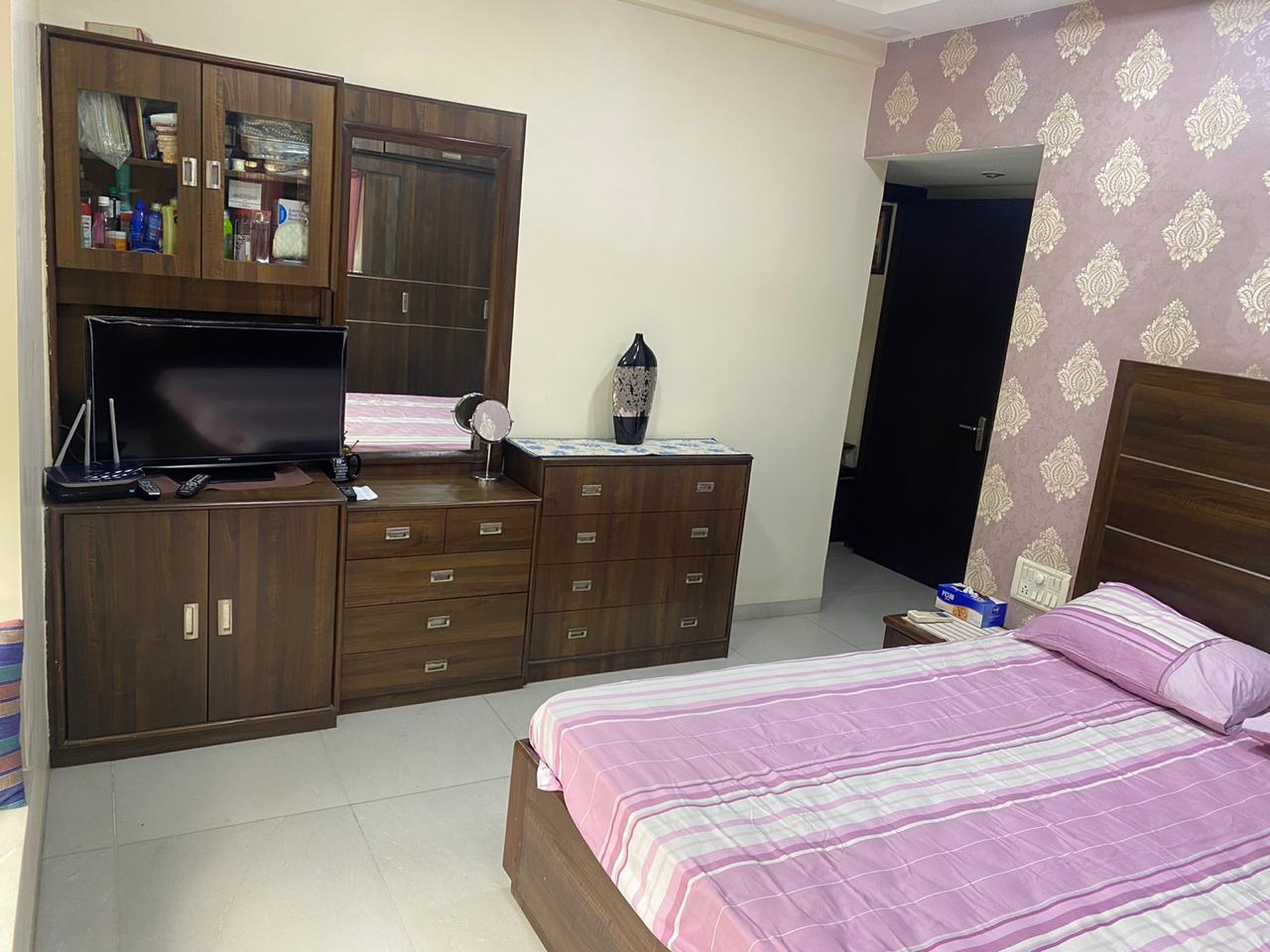 2 BHK Apartment for Rent in Pali Hill Mumbai