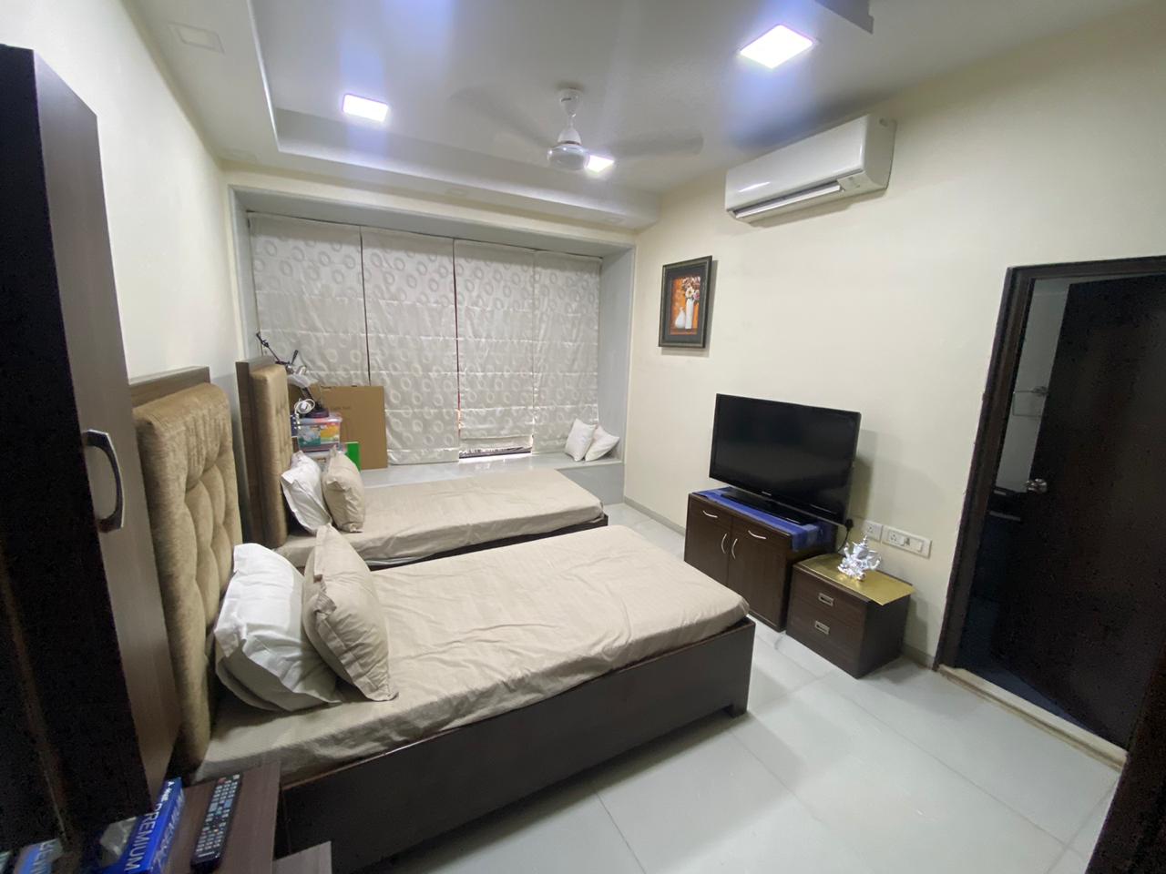 2 BHK Apartment for Sale in Pali Hill Mumbai