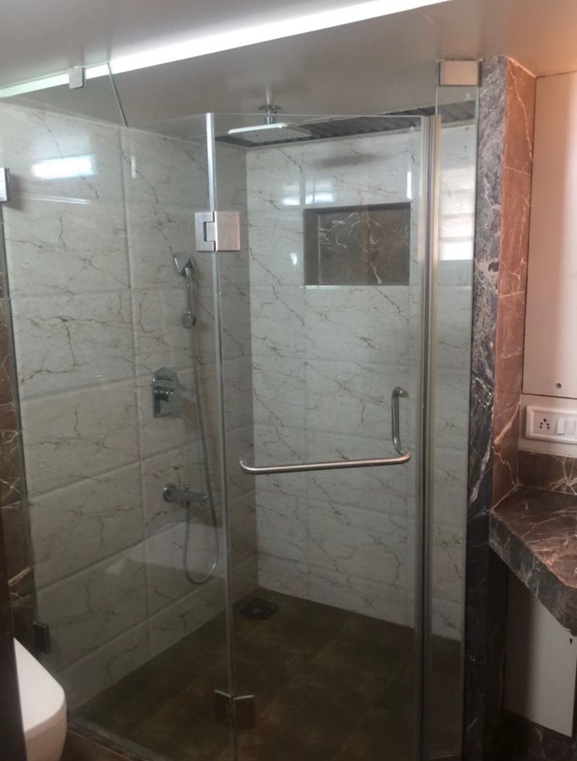 3 BHK Apartment for Sale in Almeida park Mumbai