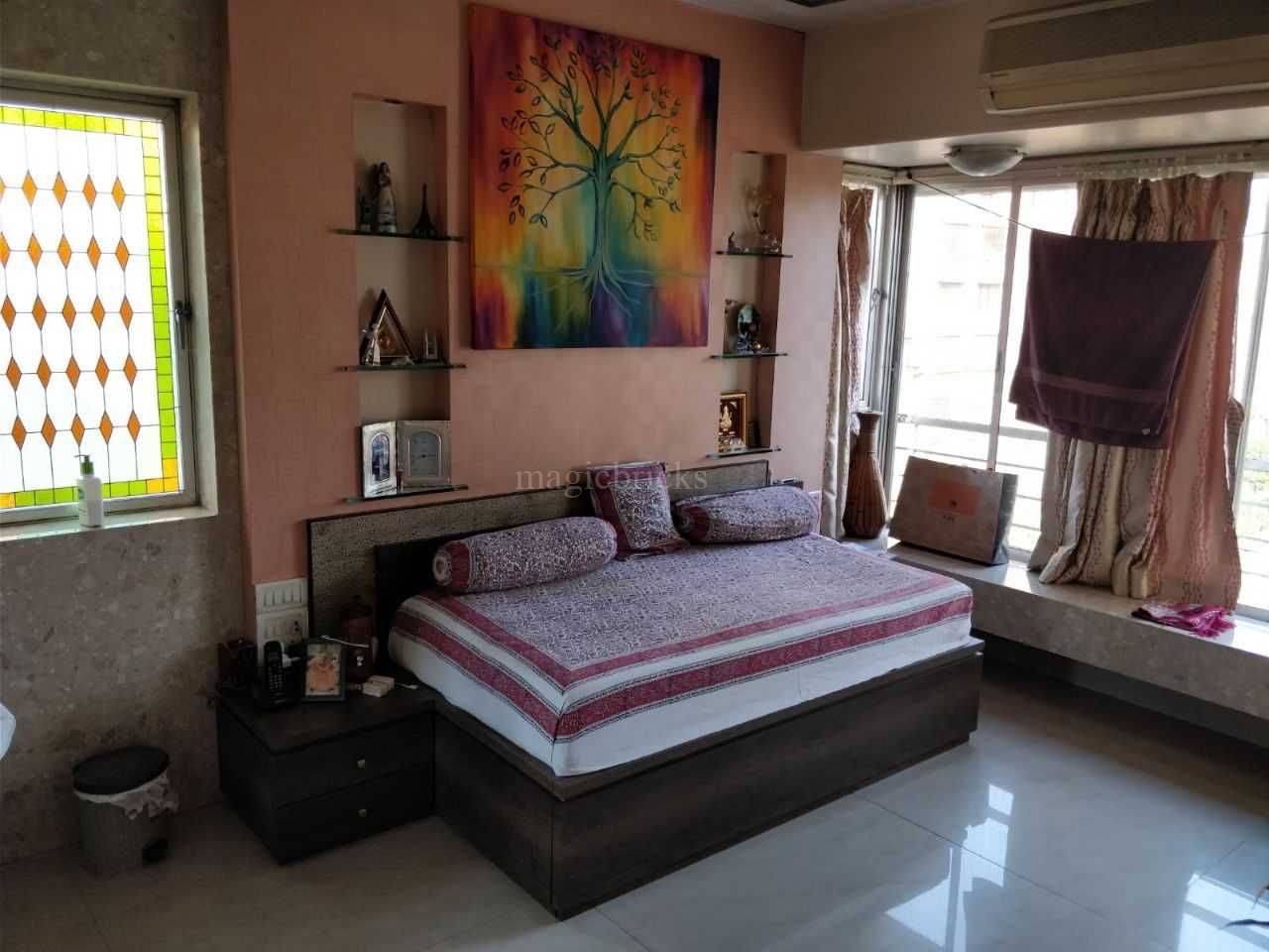 2 BHK Apartment for Sale in Bandra West Mumbai