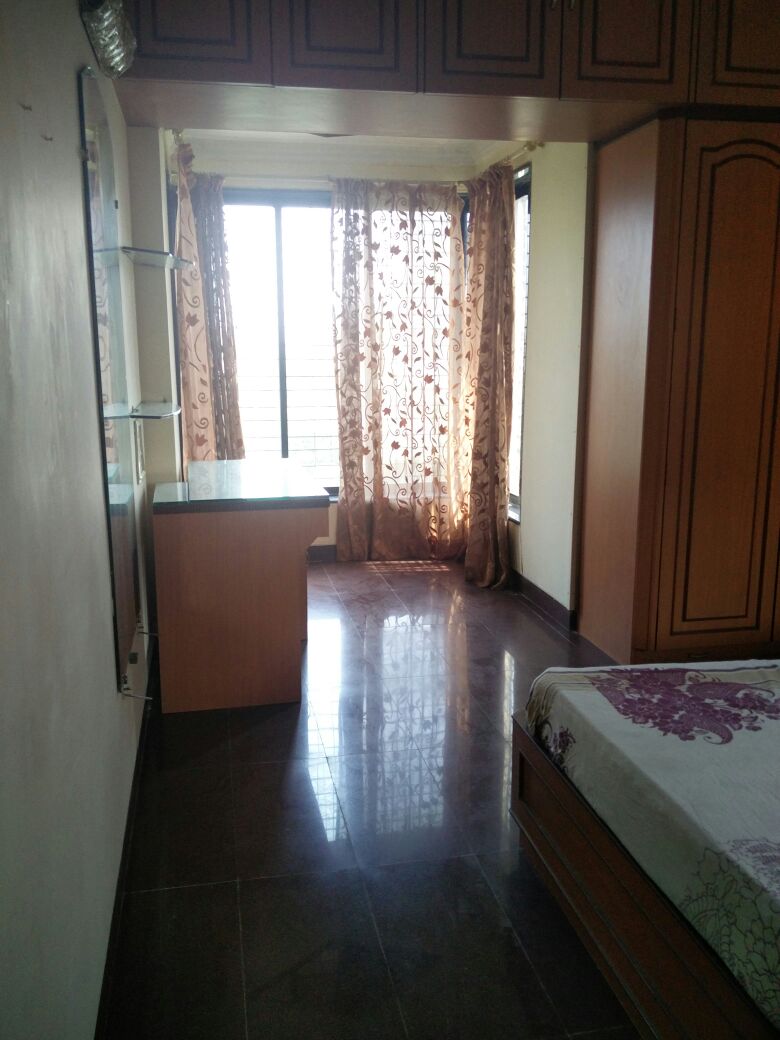 2 BHK Apartment for Rent in Corner of SV Rd & 7th rd Mumbai
