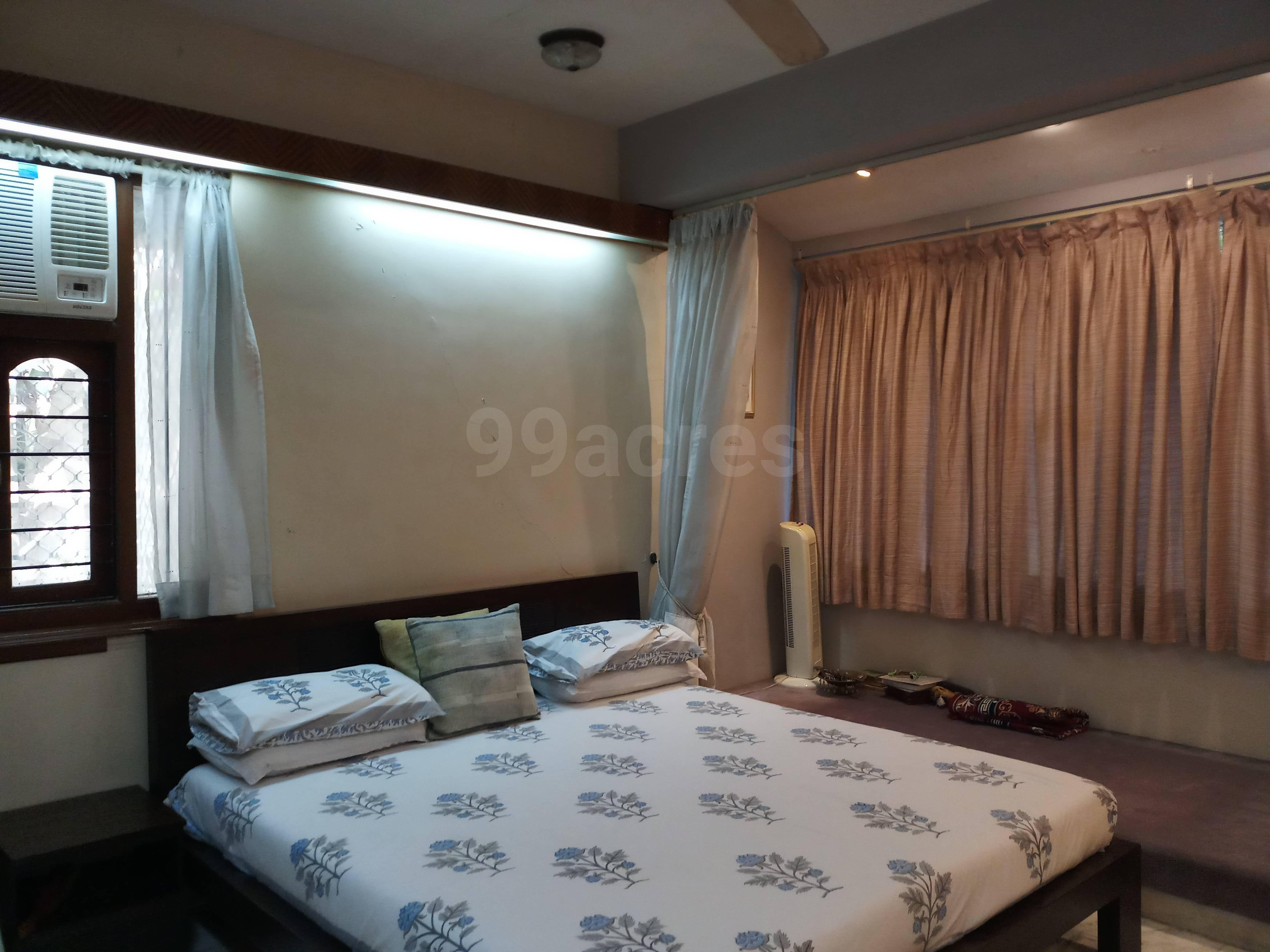 3 BHK Apartment for Sale in Santacruz West Mumbai