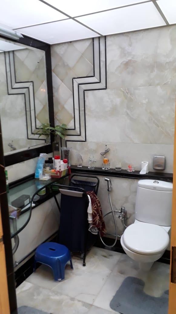 4 BHK Apartment for Sale in 15th Road Mumbai