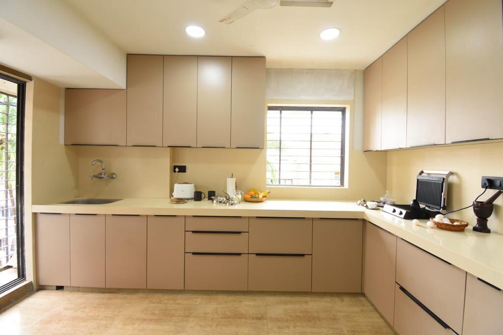 4 BHK Apartment for Rent in East Avenue Road Mumbai