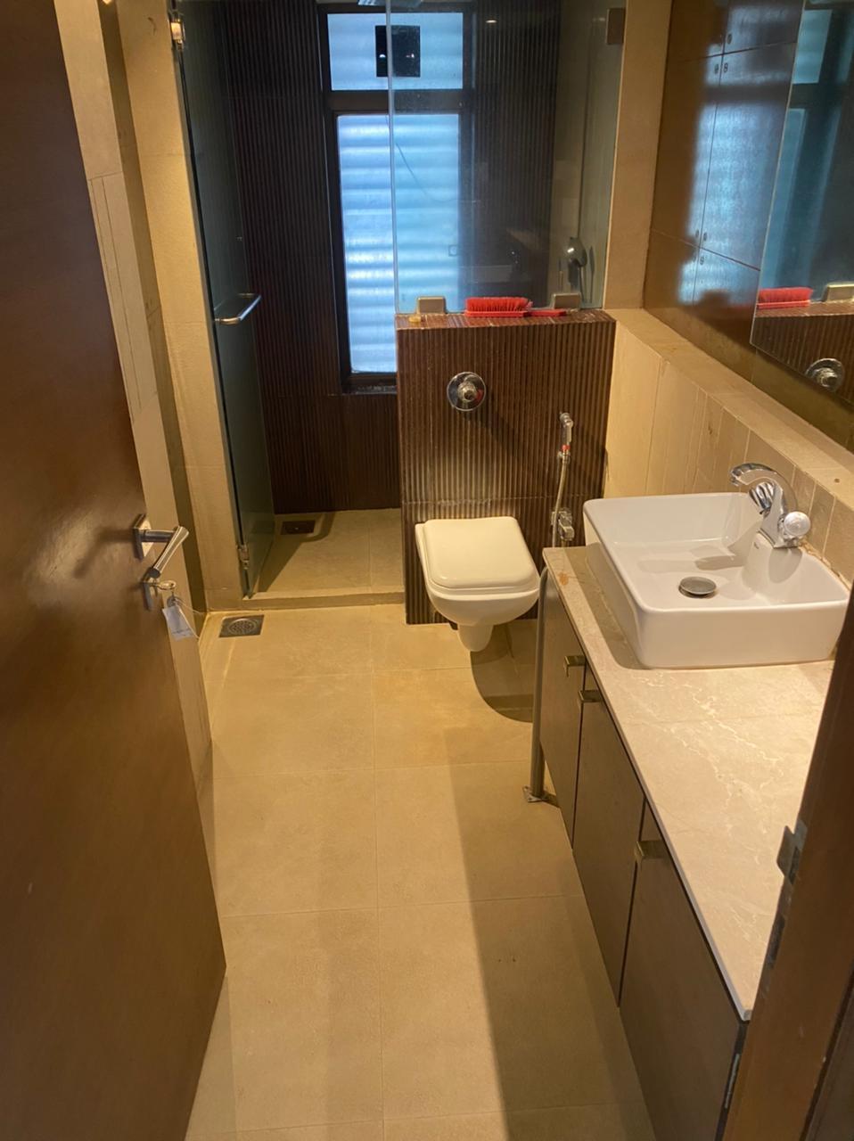 4 BHK Apartment for Rent in East Avenue Road Mumbai