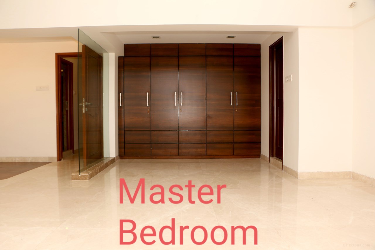 4 BHK Apartment for Rent in Khar West Mumbai