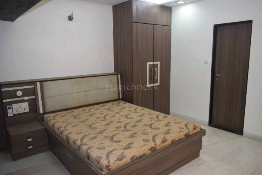 3 BHK Apartment for Sale in Juhu lane Mumbai