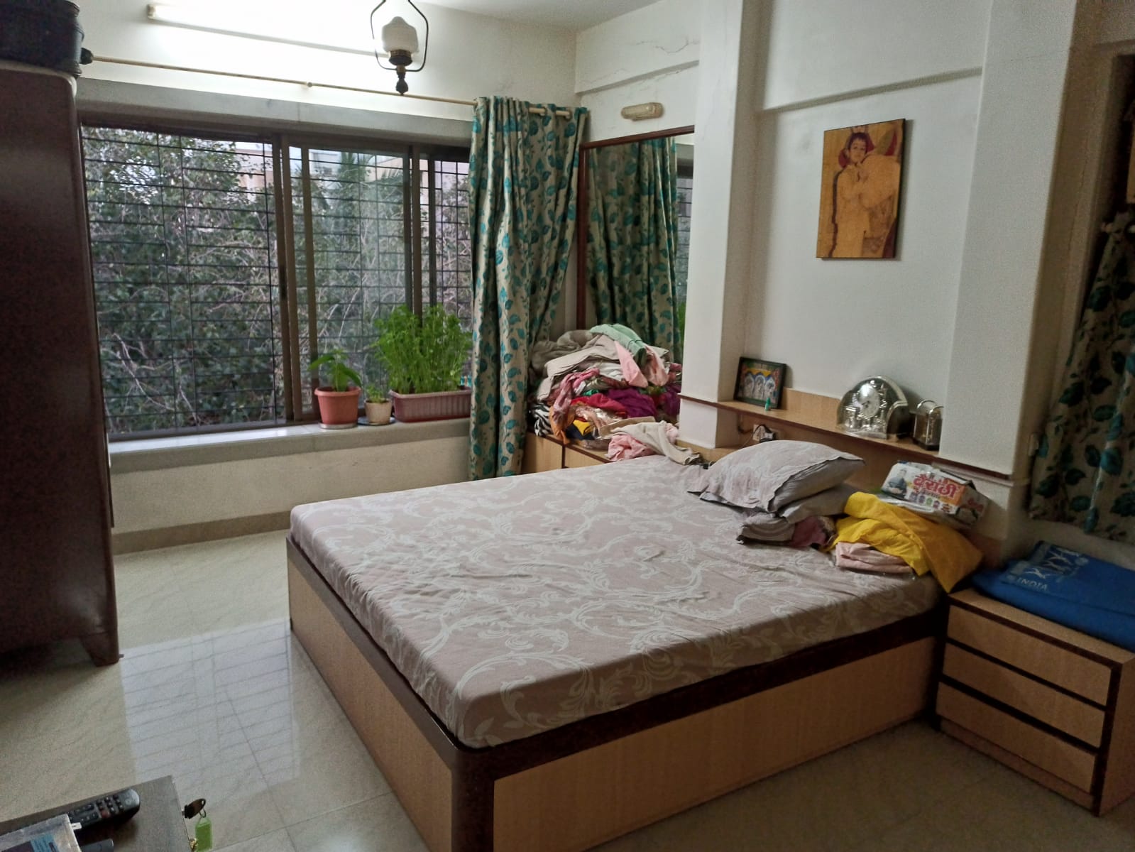 2 BHK Apartment for Sale in Juhu Road Mumbai