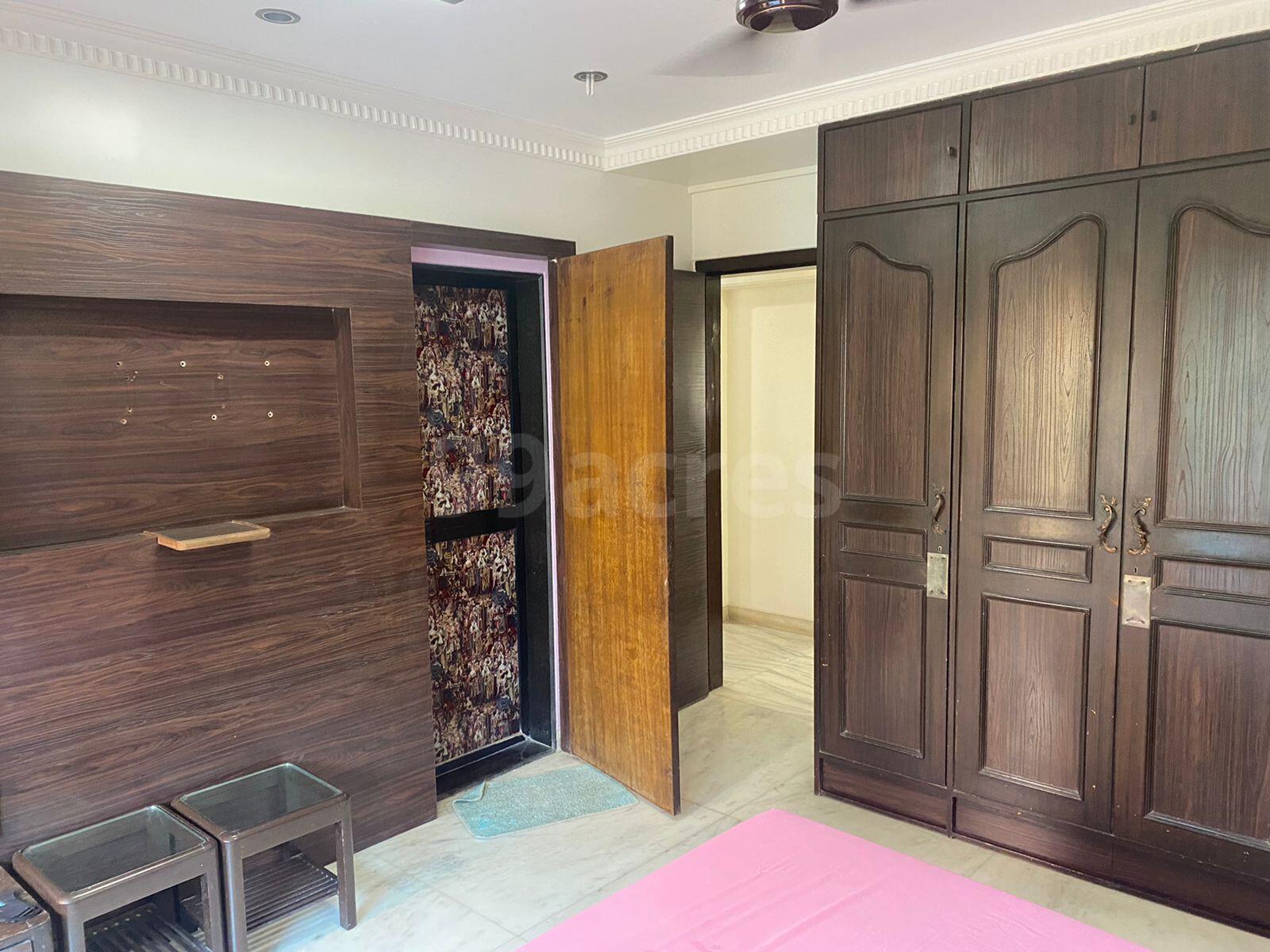 3 BHK Apartment for Rent in North Avenue Road Mumbai
