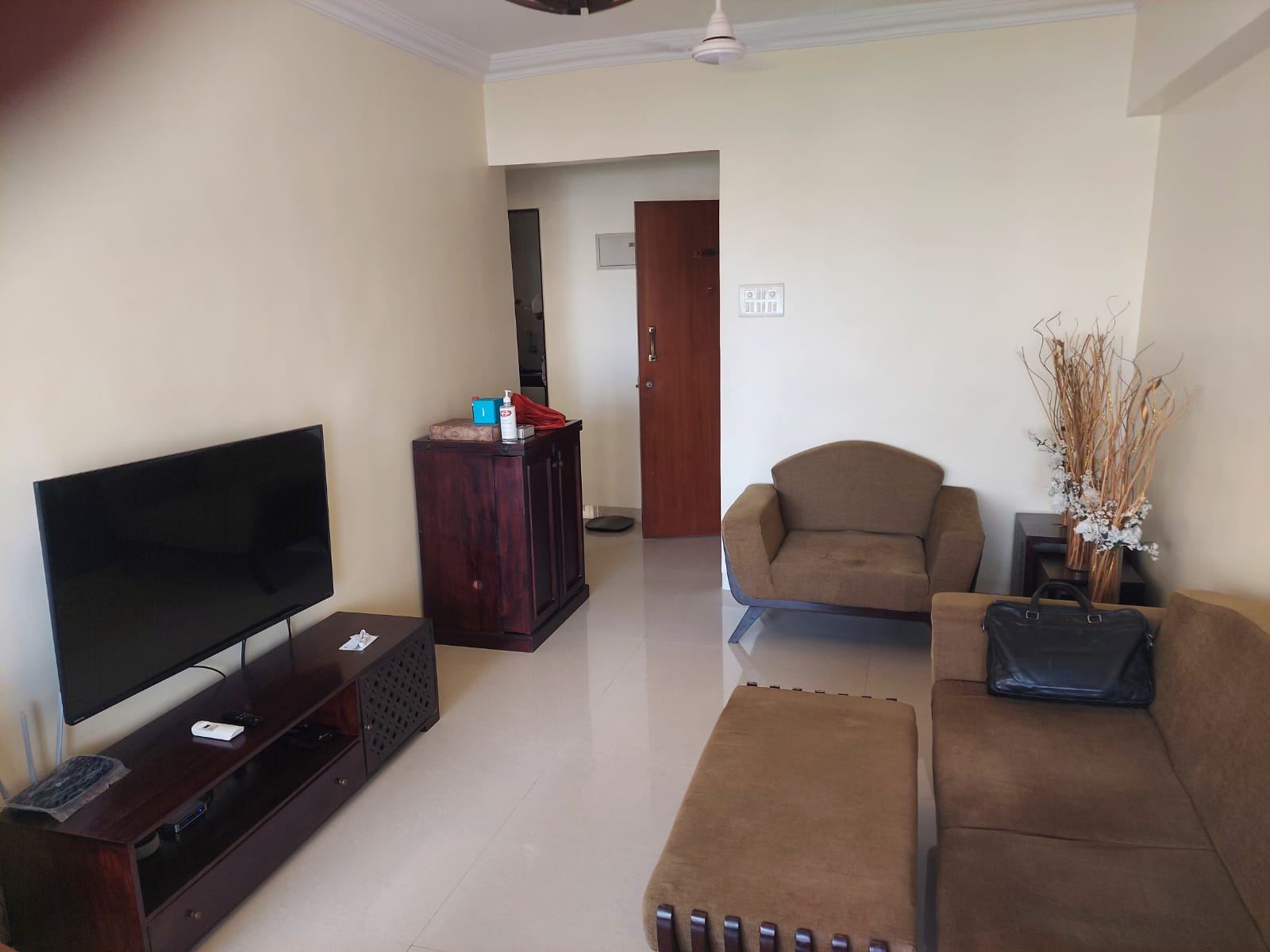 1 BHK Apartment for Rent in Mount Marry Mumbai