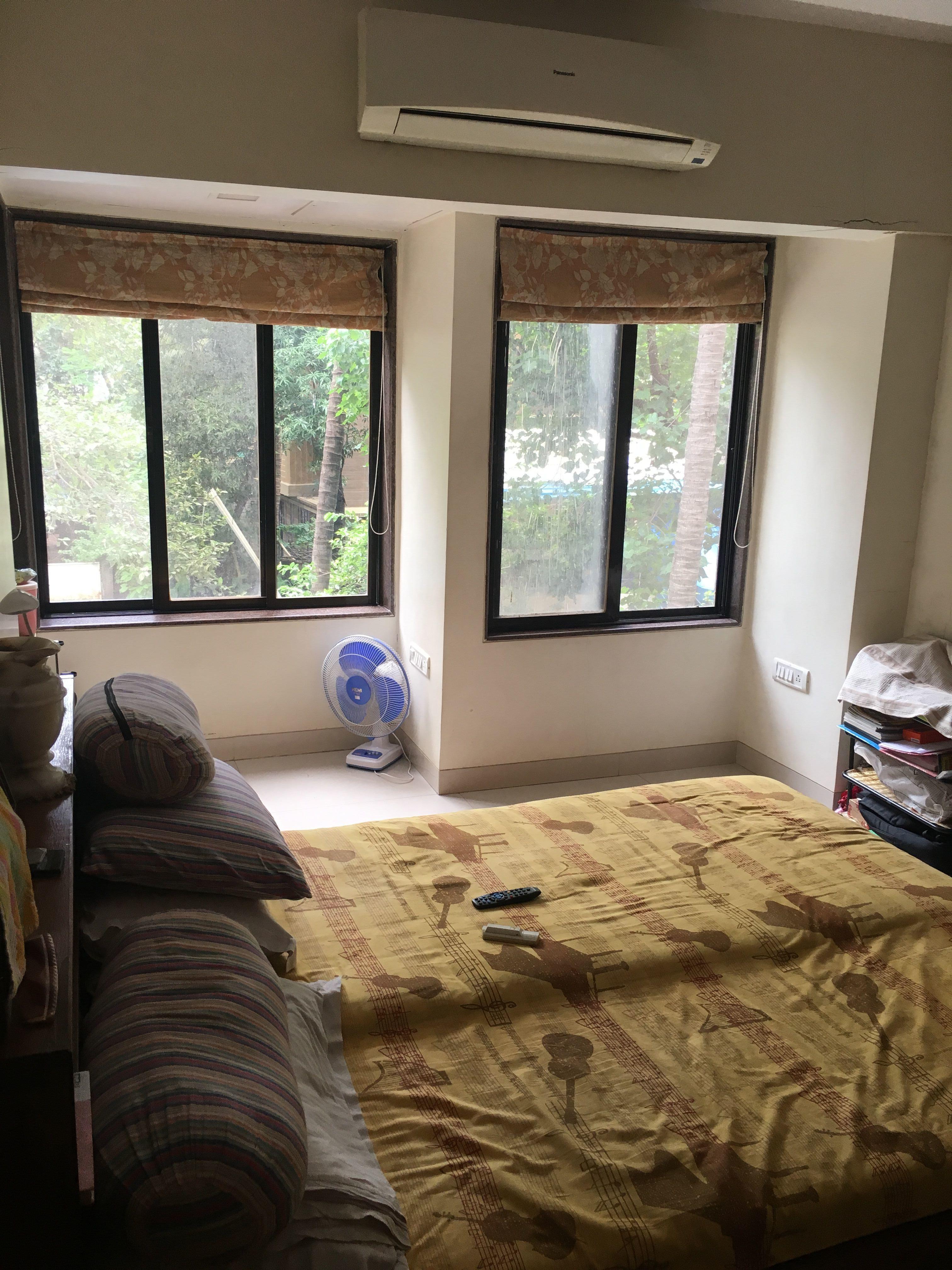 3 BHK Apartment for Sale in Juhu Tara Road Mumbai