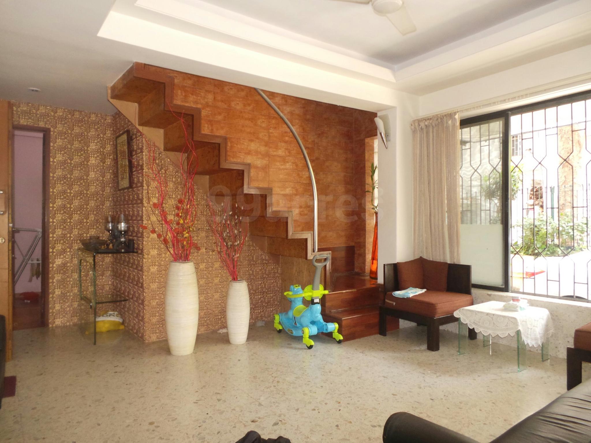 3 BHK Apartment for Sale in Juhu Tara Rd Mumbai