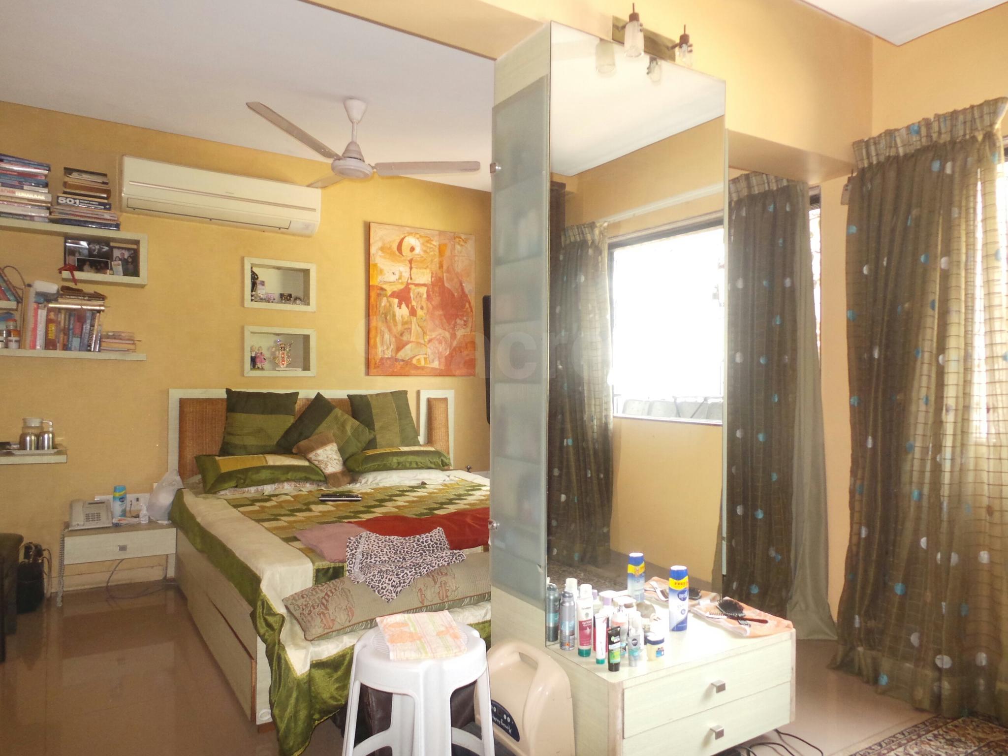 3 BHK Apartment for Sale in Juhu Tara Rd Mumbai