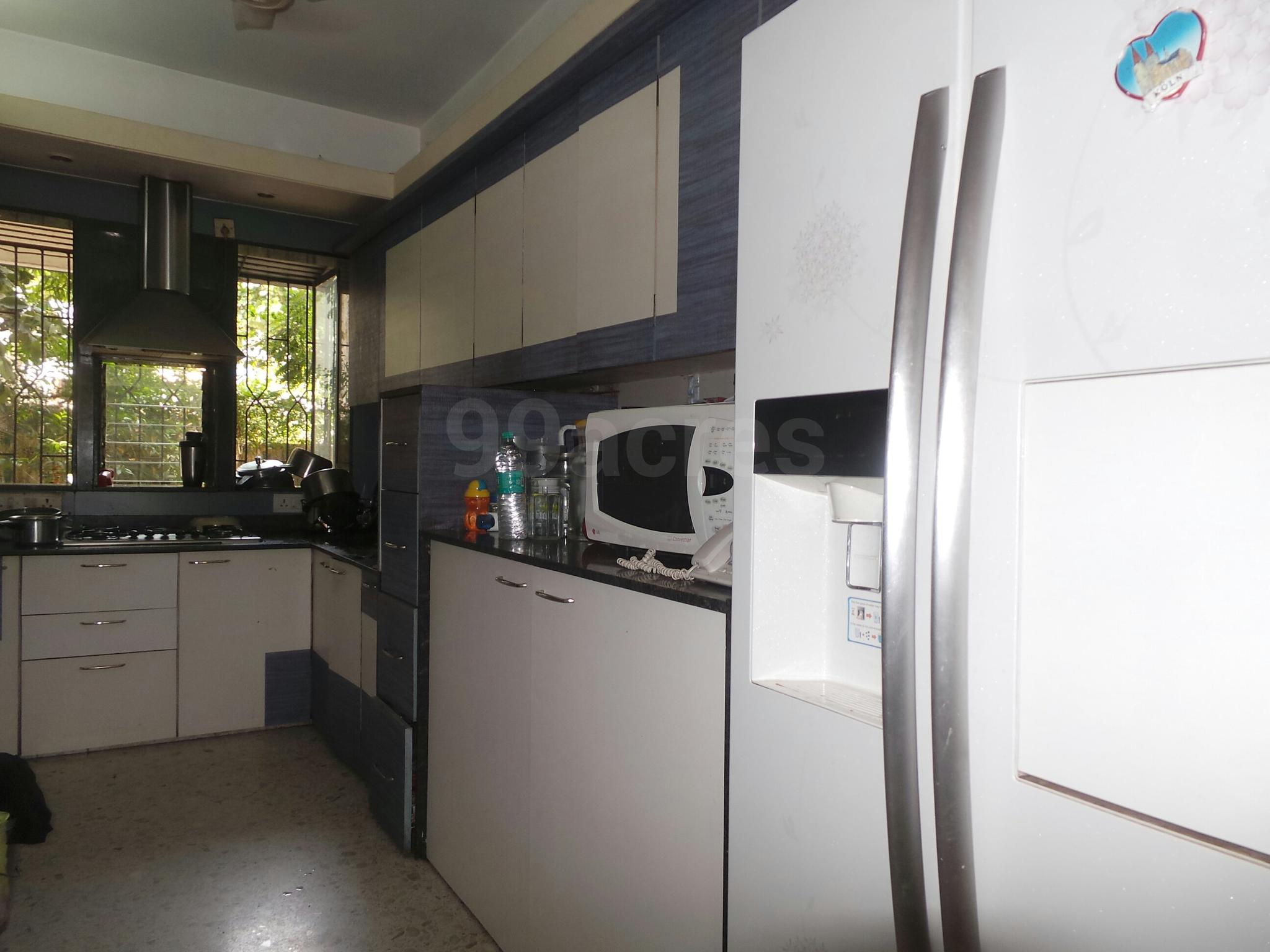 3 BHK Apartment for Sale in Juhu Tara Rd Mumbai