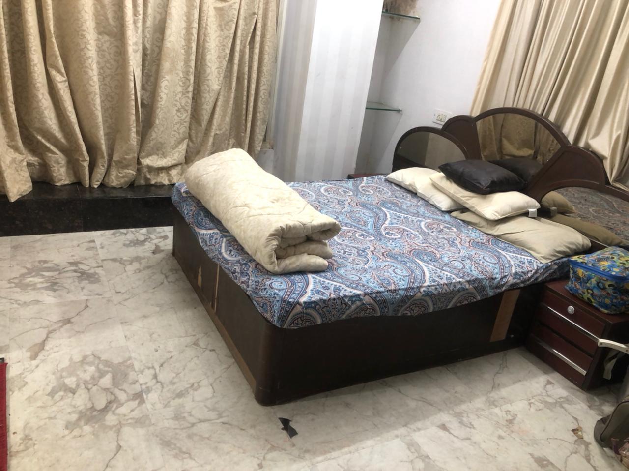 3 BHK Apartment for Rent in Bandra West Mumbai