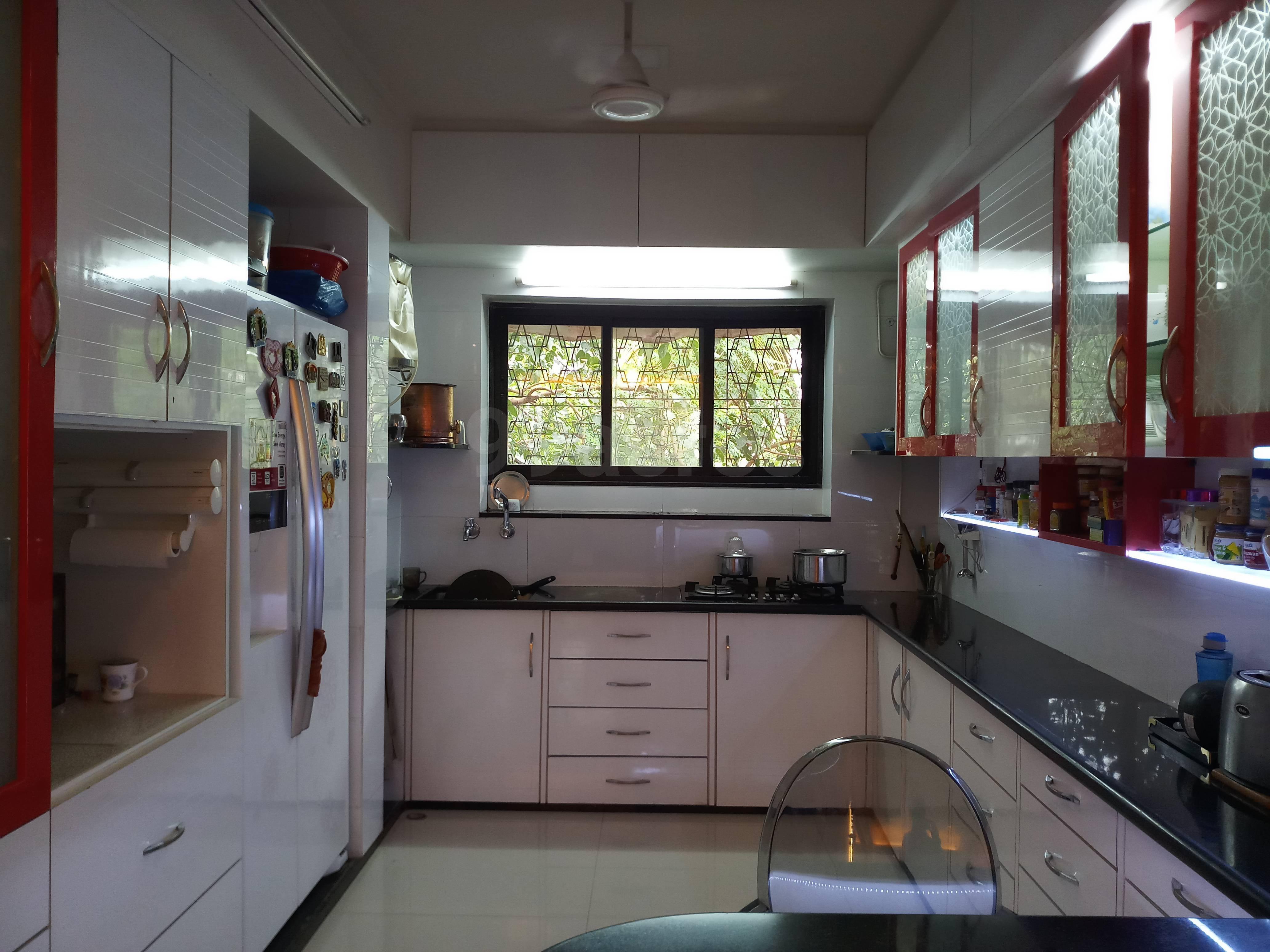2 BHK Apartment for Sale in Dadabhai Cross rd no.1 Mumbai