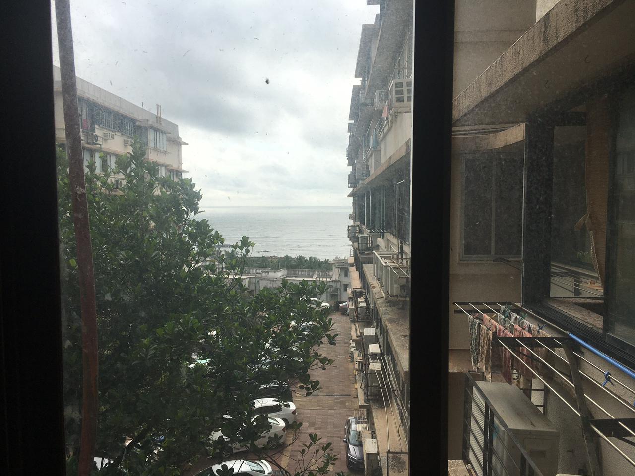 2 BHK Apartment for Rent in Nepeansea Road Mumbai