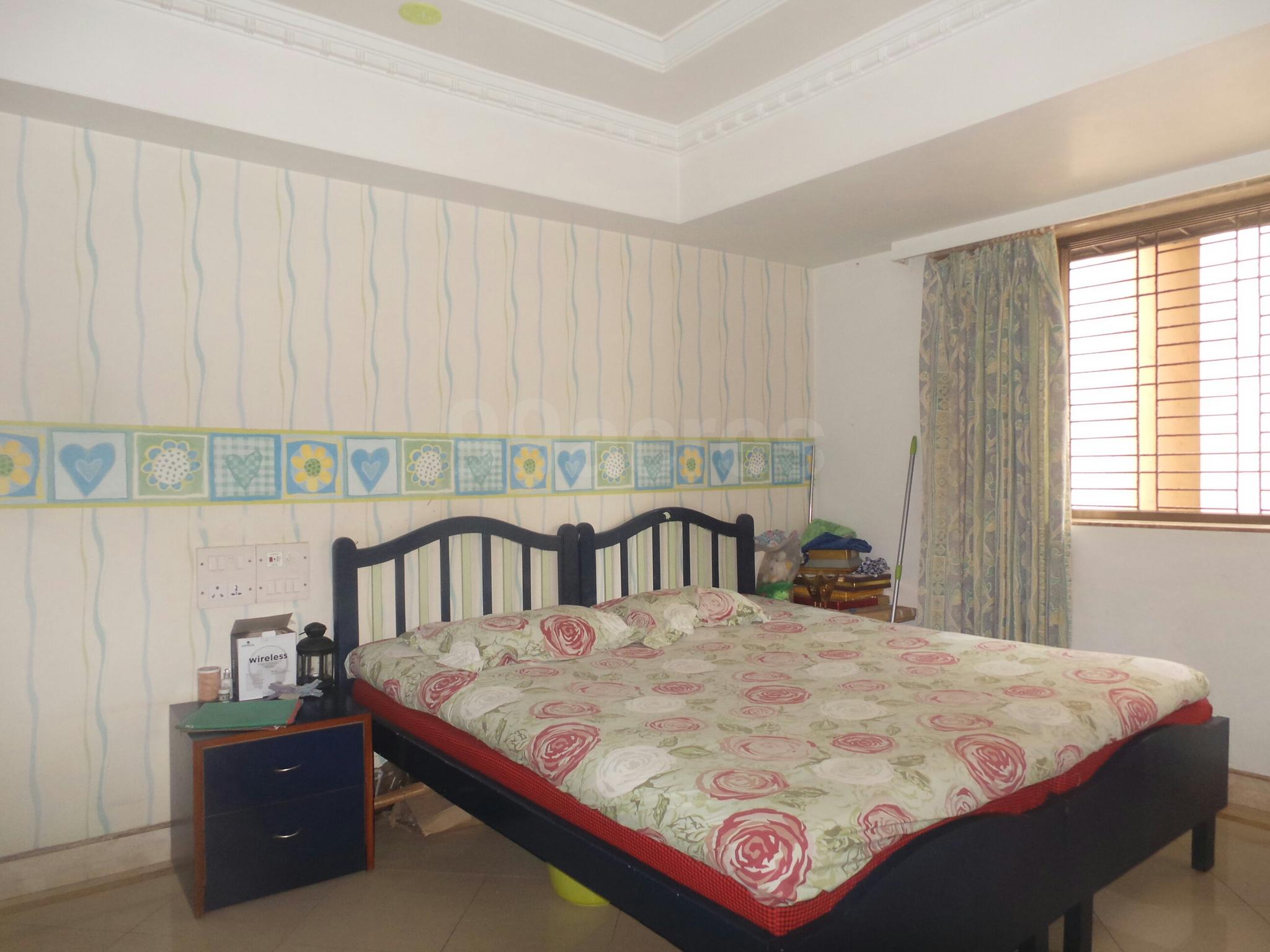 3 BHK Apartment for Sale in Almeida park Mumbai