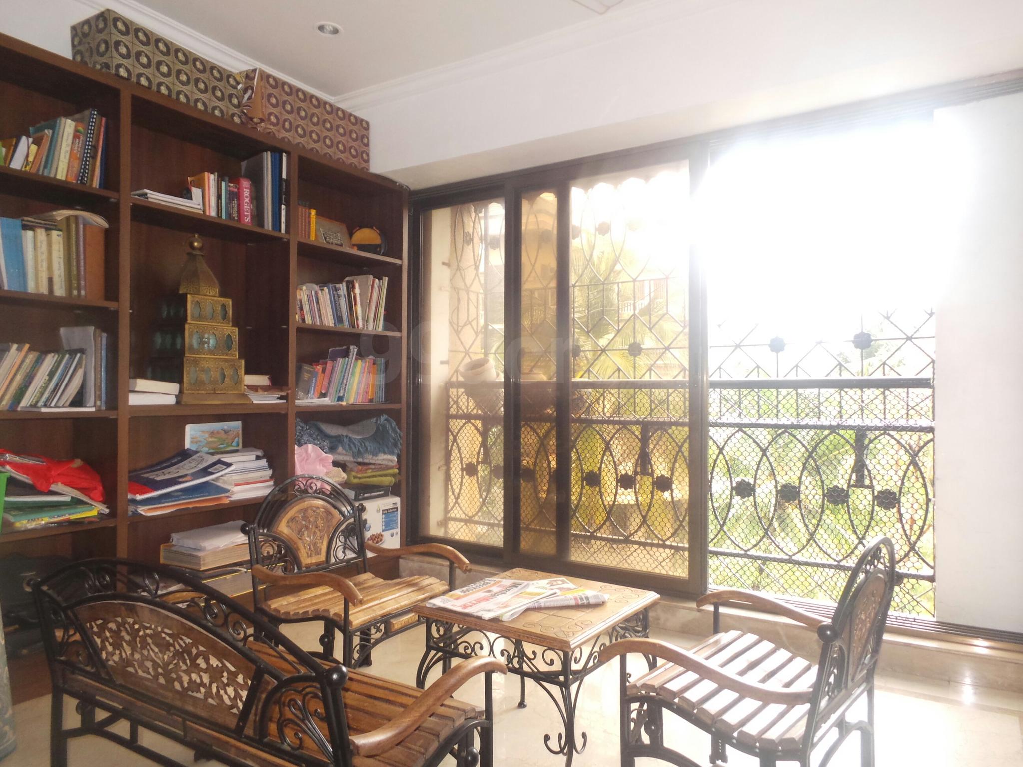 3 BHK Apartment for Sale in Almeida park Mumbai