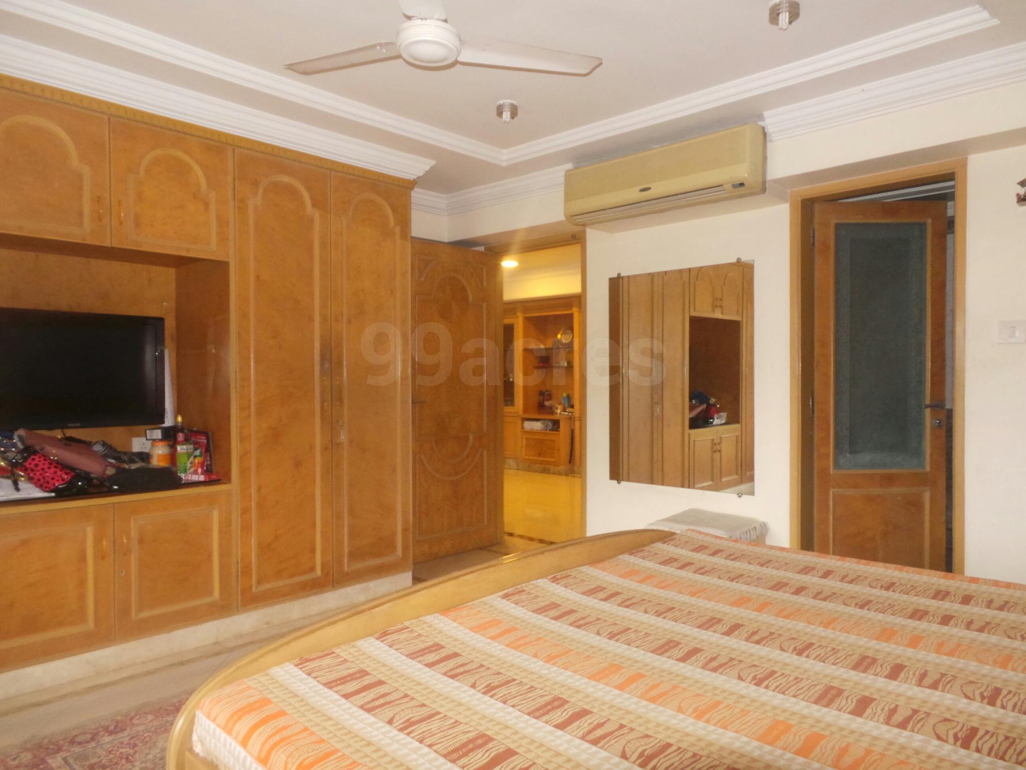 3 BHK Apartment for Sale in Almeida park Mumbai