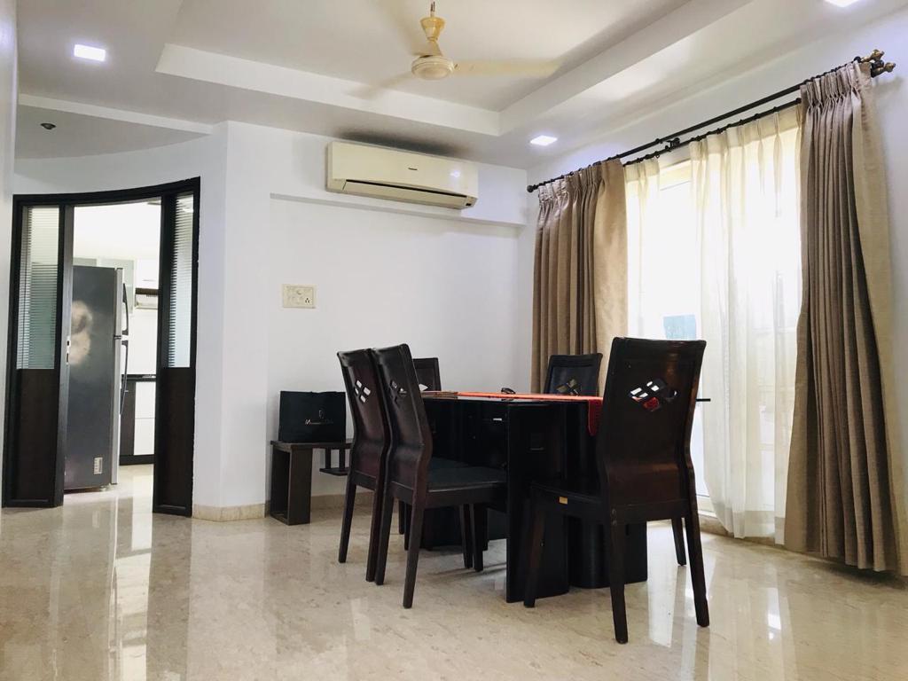 3 BHK Apartment for Rent in Khar West Mumbai