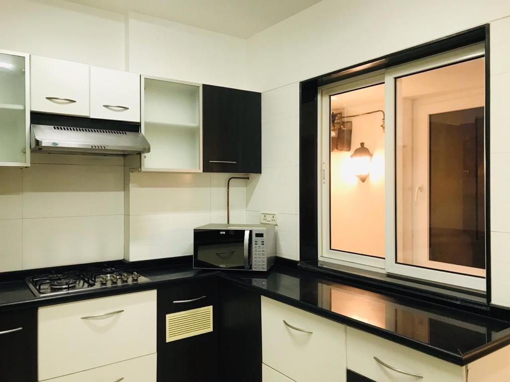3 BHK Apartment for Rent in Khar West Mumbai