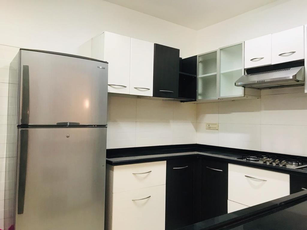 3 BHK Apartment for Rent in Khar West Mumbai