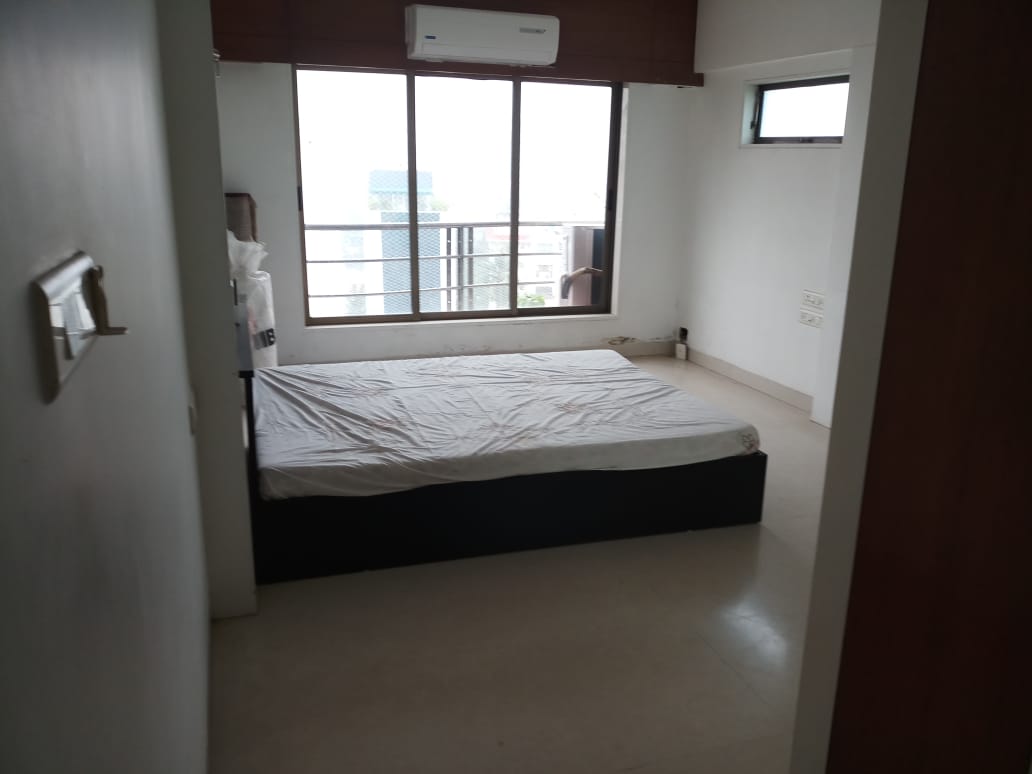 2 BHK Apartment for Sale in Pali Hill Mumbai