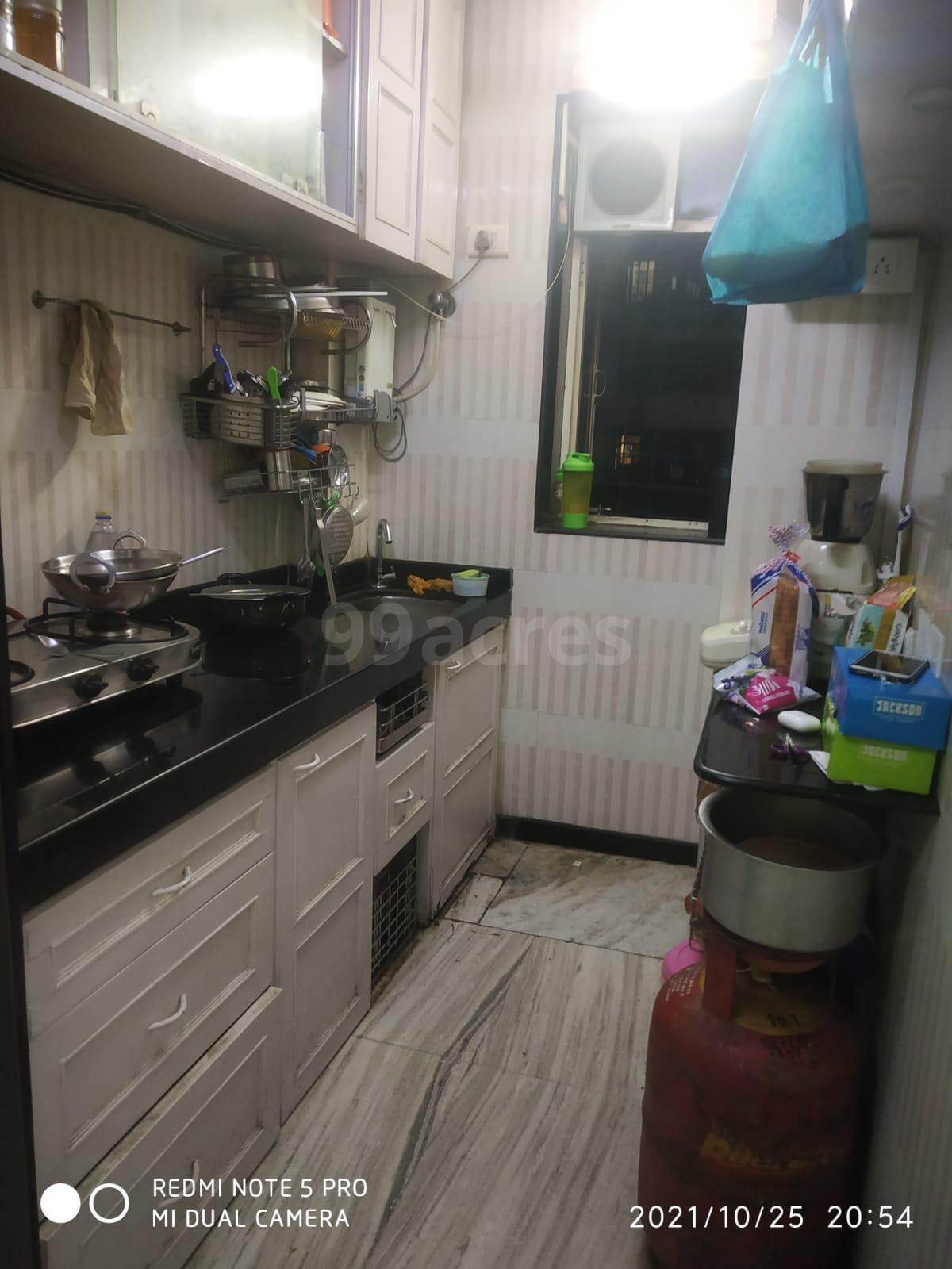 2 BHK Apartment for Rent in Khar West Mumbai