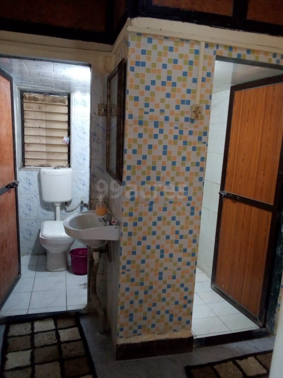 1 BHK Apartment for Rent in 2nd Hasnabad Lane Mumbai