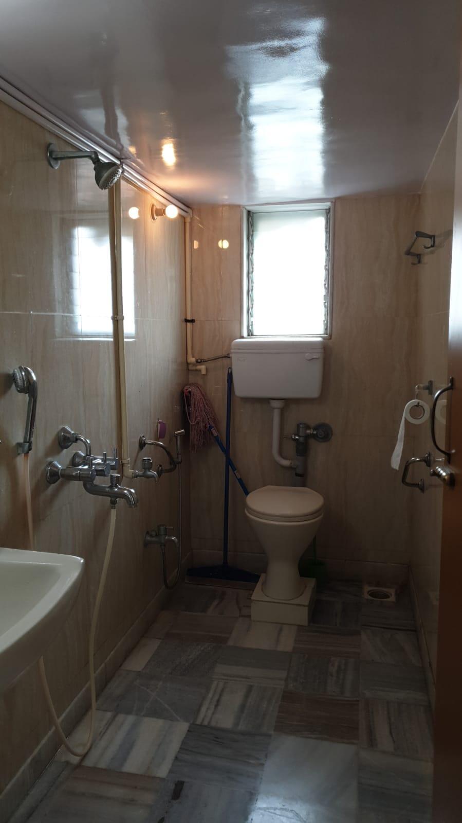 3 BHK Apartment for Sale in Off Hill Road Mumbai