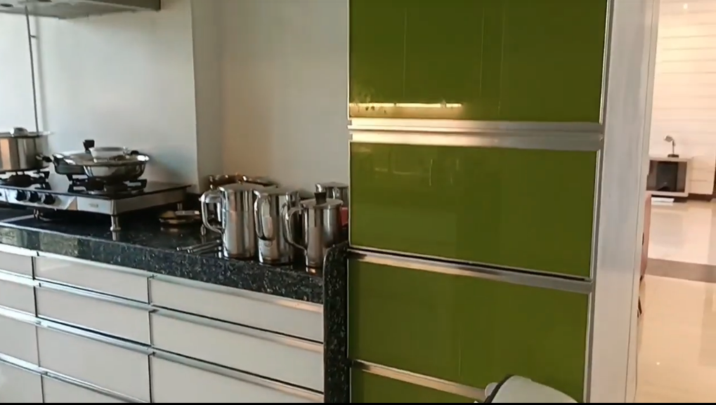 4 BHK Apartment for Sale in Santacruz East Mumbai