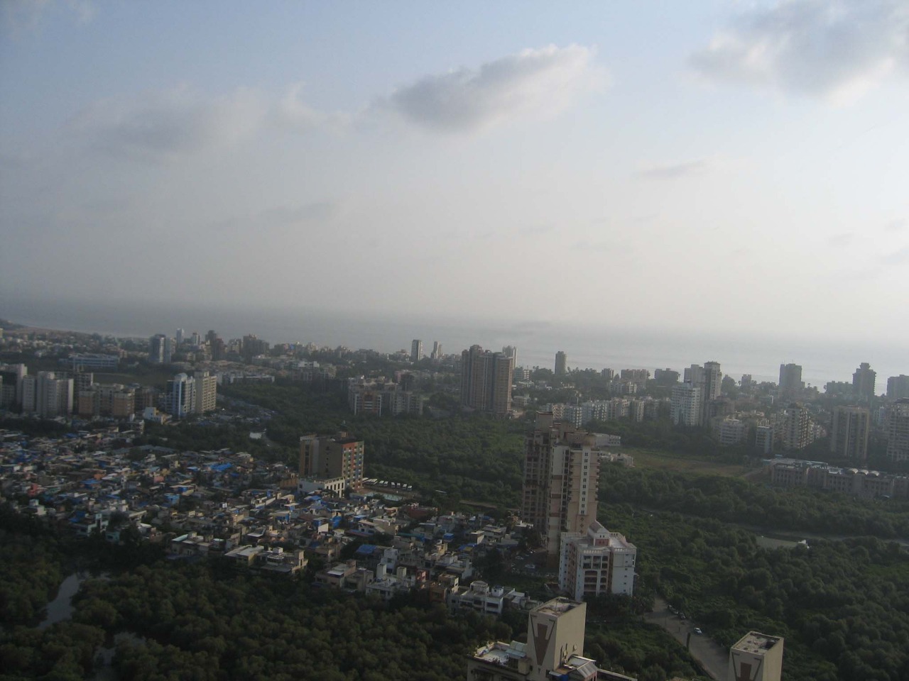 4 BHK Apartment for Sale in Lokhandwala Complex Mumbai