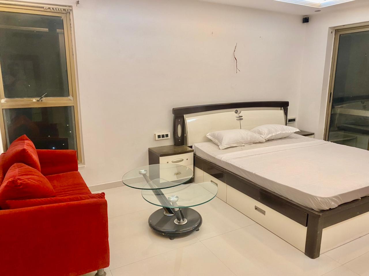4 BHK Apartment for Sale in Lokhandwala Complex Mumbai