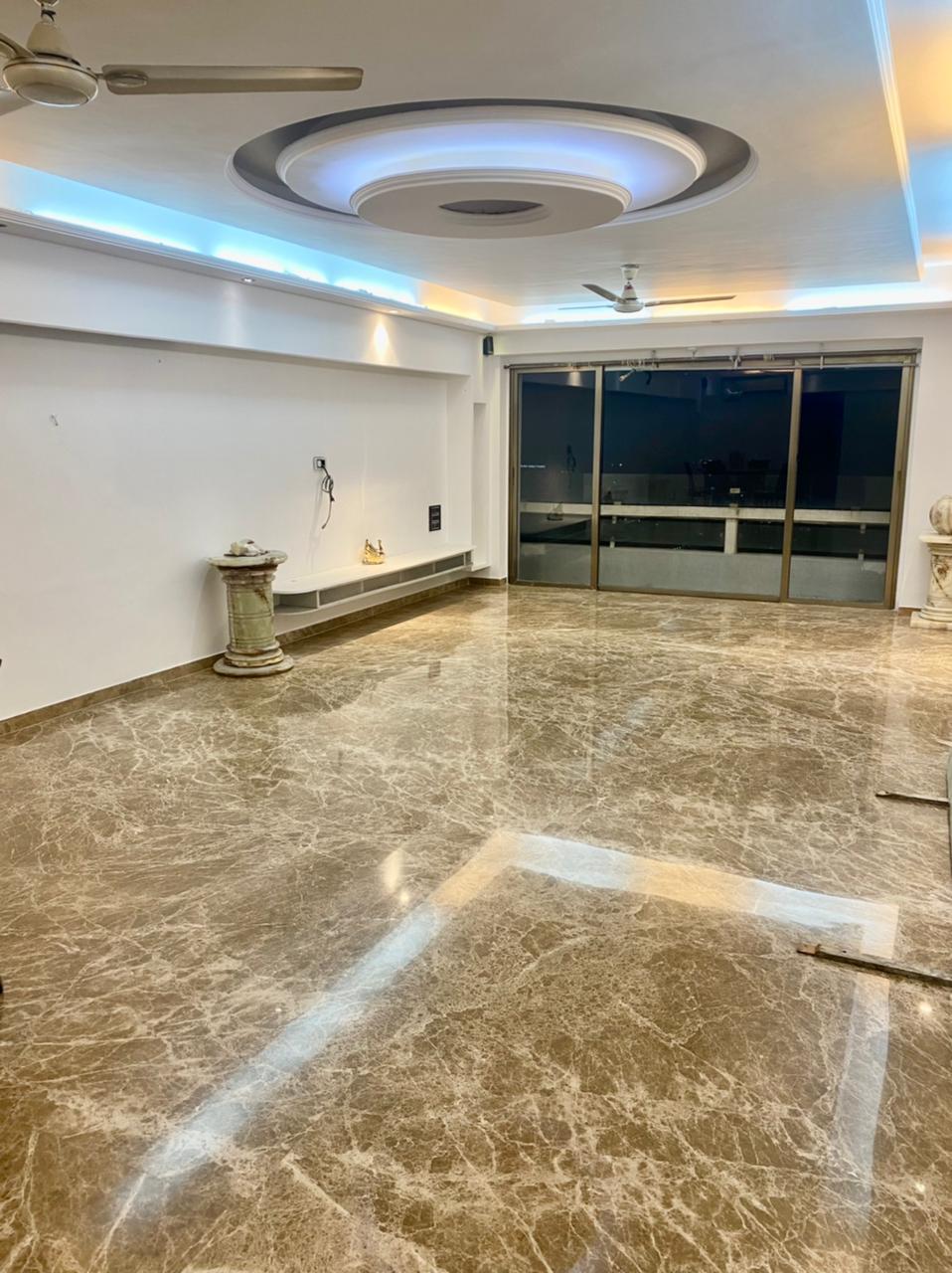 4 BHK Apartment for Sale in Lokhandwala Complex Mumbai