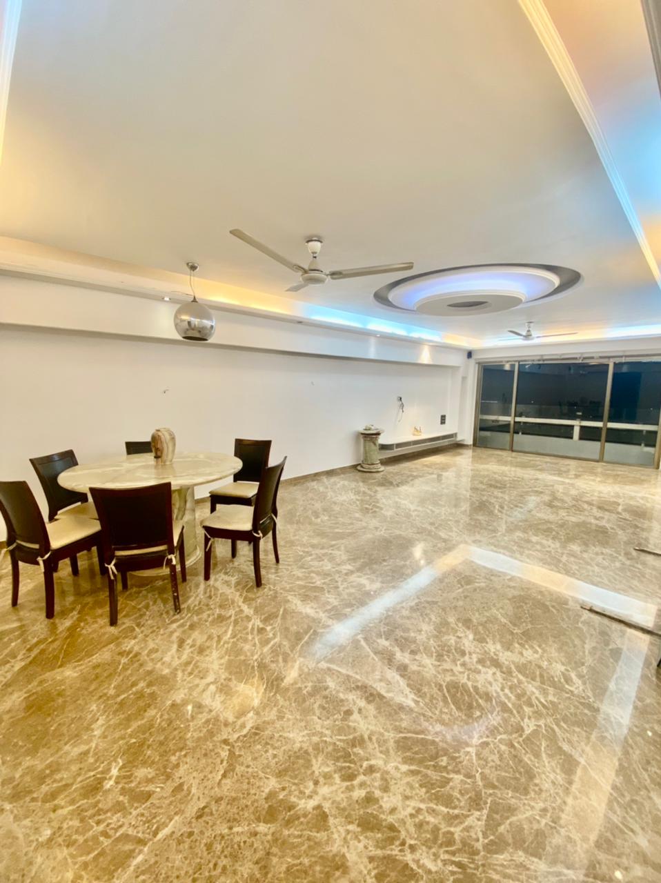 4 BHK Apartment for Sale in Lokhandwala Complex Mumbai