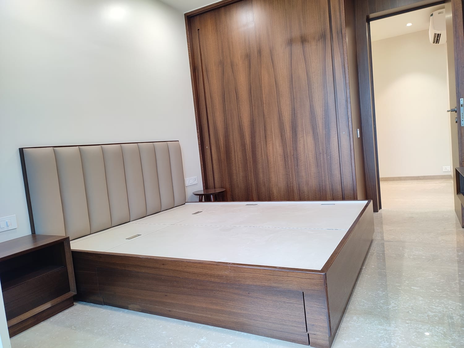 3 BHK Apartment for Sale in Ambedkar road Mumbai