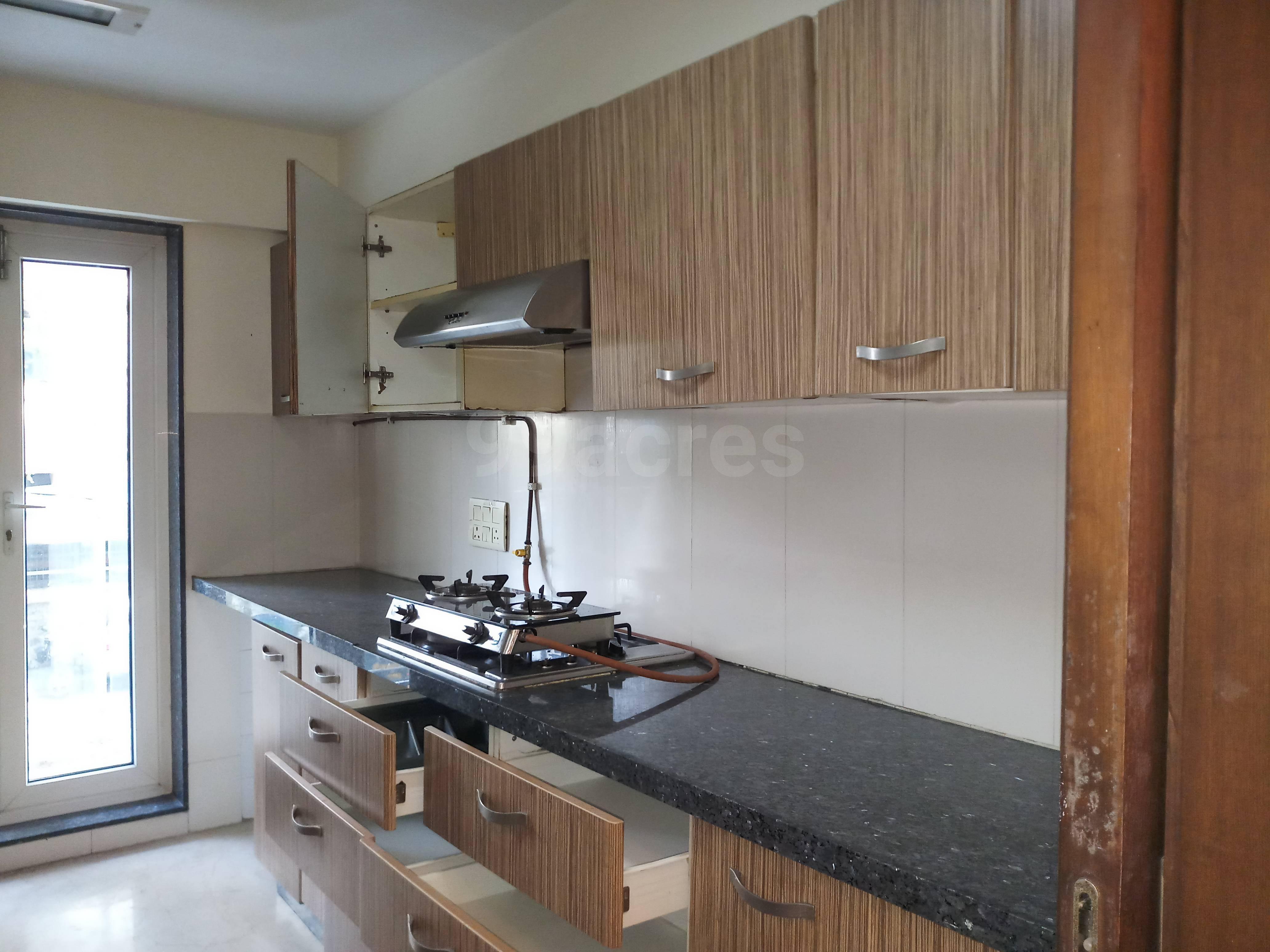 4 BHK Apartment for Rent in 16th Road Mumbai