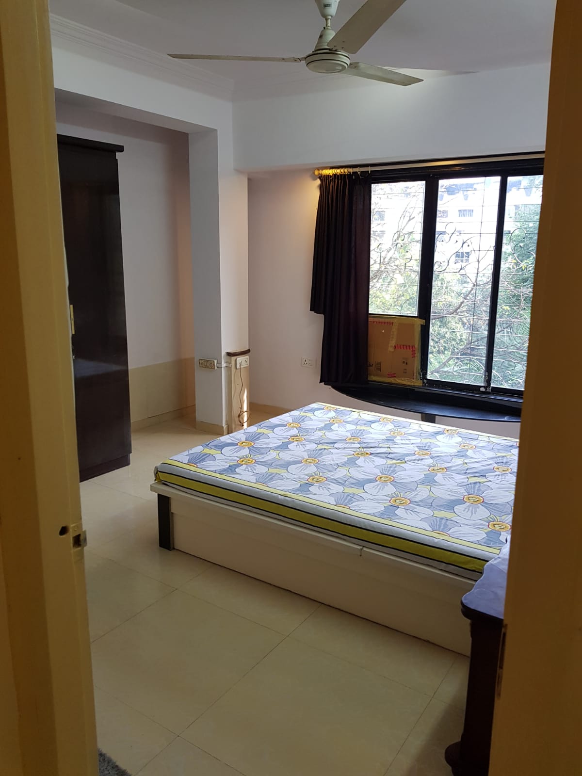 4 BHK Apartment for Sale in Yari Road Mumbai
