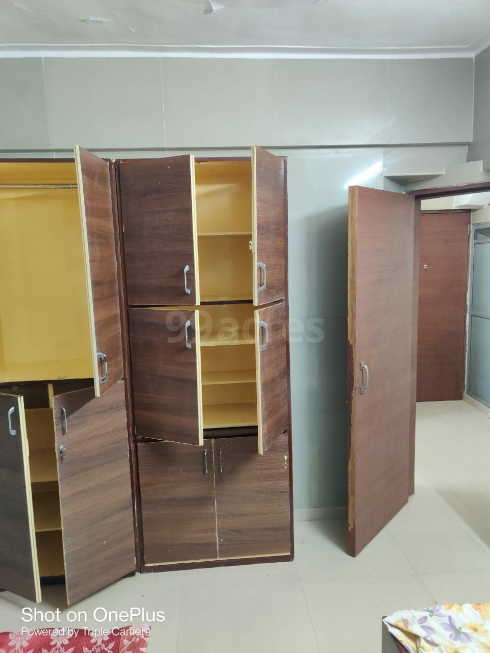 1 BHK Apartment for Rent in Waroda Road Mumbai