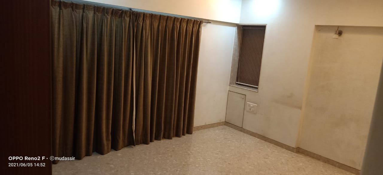 4 BHK Apartment for Sale in JVPD Mumbai