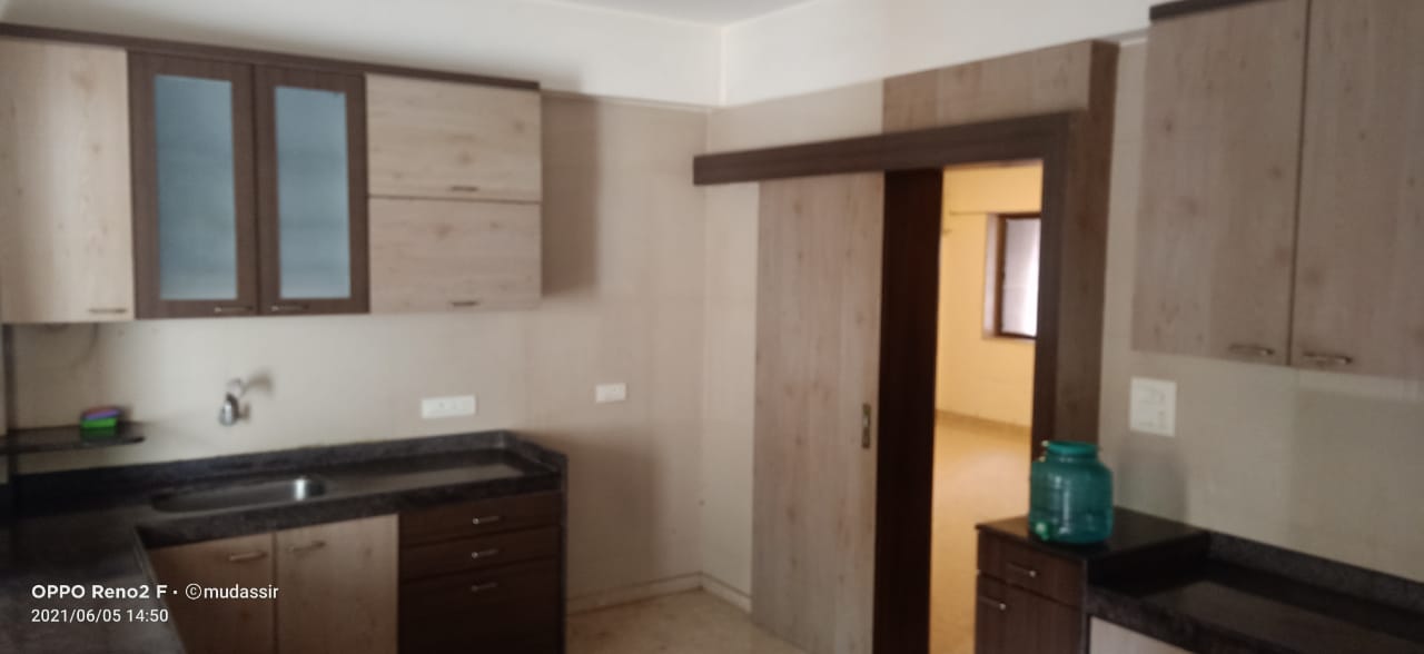 4 BHK Apartment for Sale in JVPD Mumbai
