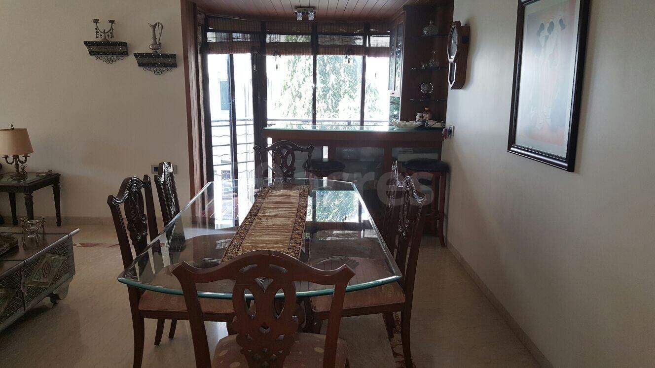 4 BHK Apartment for Rent in N S Road no.3 Mumbai