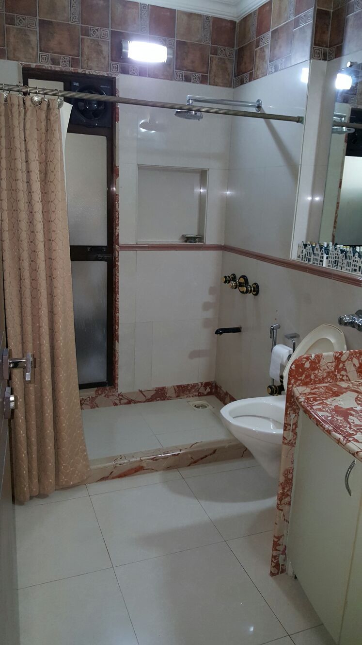 4 BHK Apartment for Rent in N S Road no.3 Mumbai