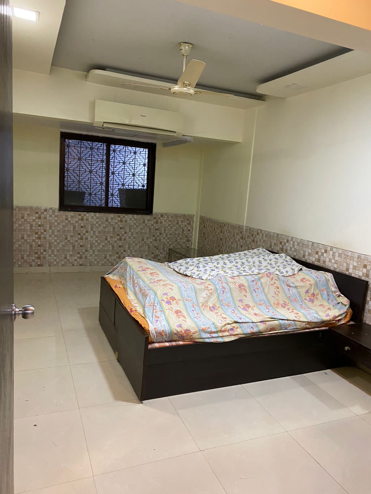 2 BHK Apartment for Rent in Bandra West Mumbai