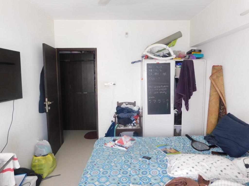 2 BHK Apartment for Sale in Ceaser Road Mumbai