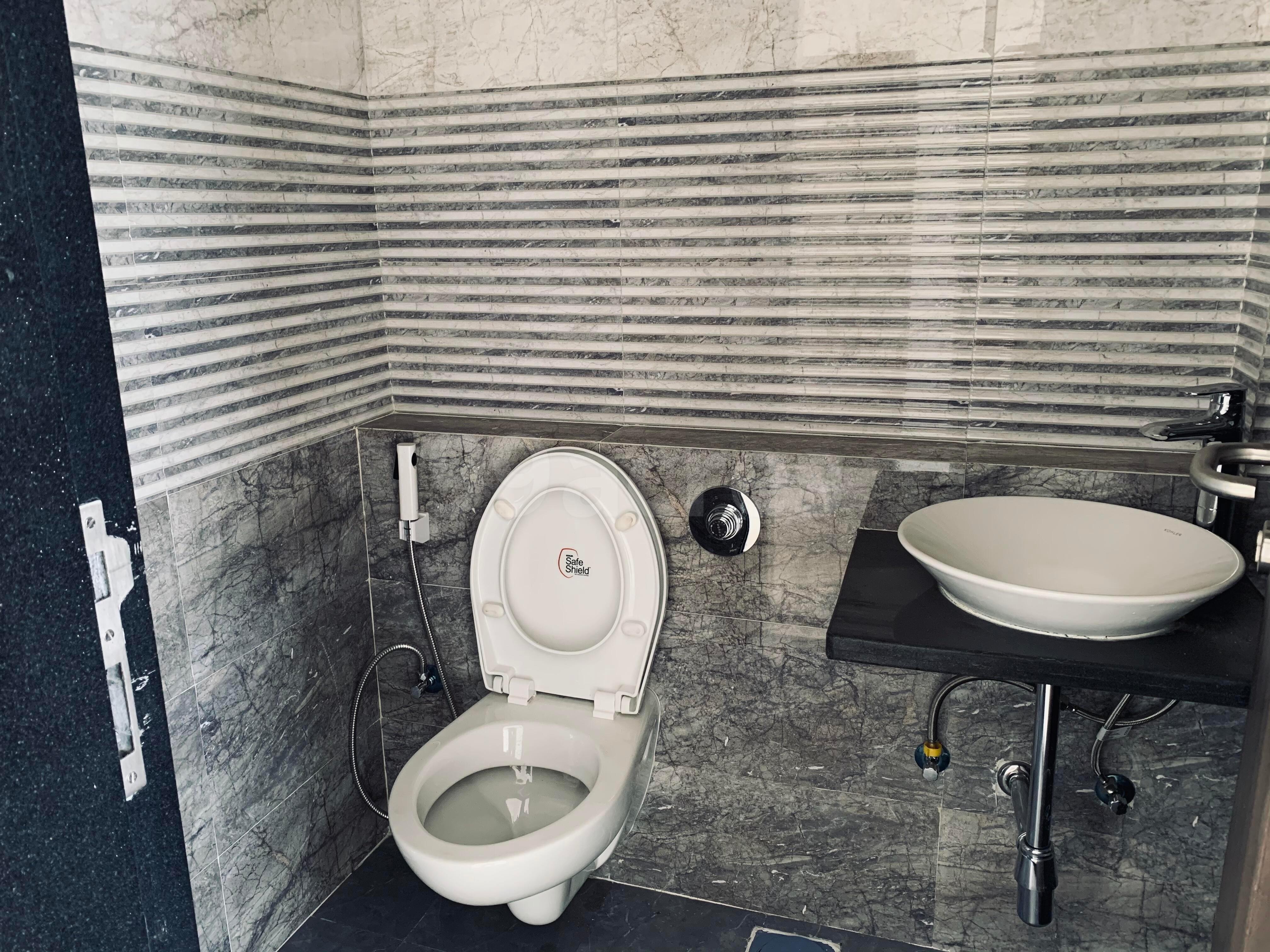 2 BHK Apartment for Sale in Bandra East Mumbai